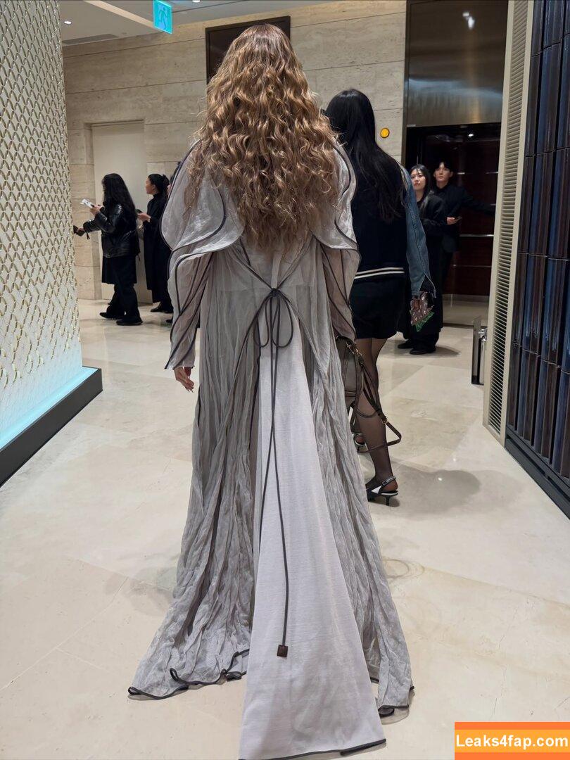 Lisa Blackpink /  leaked photo photo #1828