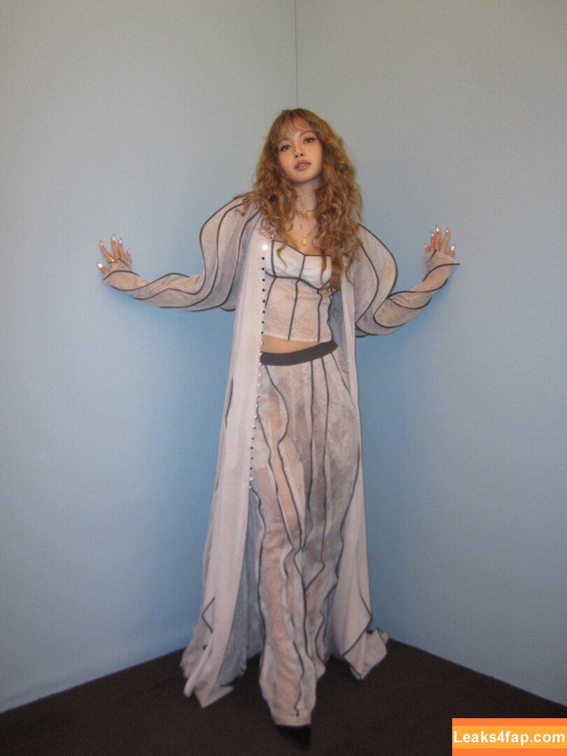 Lisa Blackpink /  leaked photo photo #1831