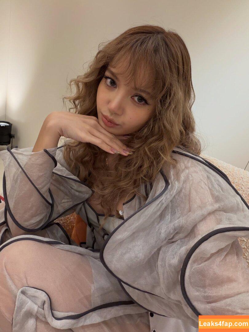Lisa Blackpink /  leaked photo photo #1832