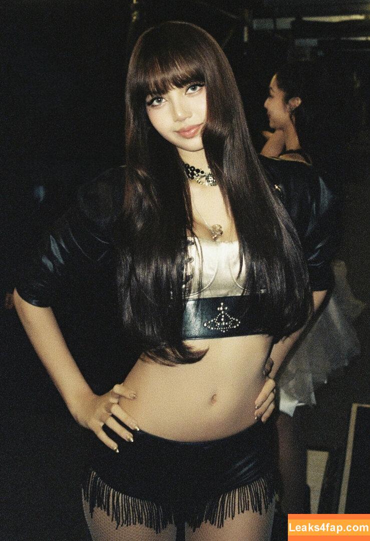 Lisa Blackpink /  leaked photo photo #1885