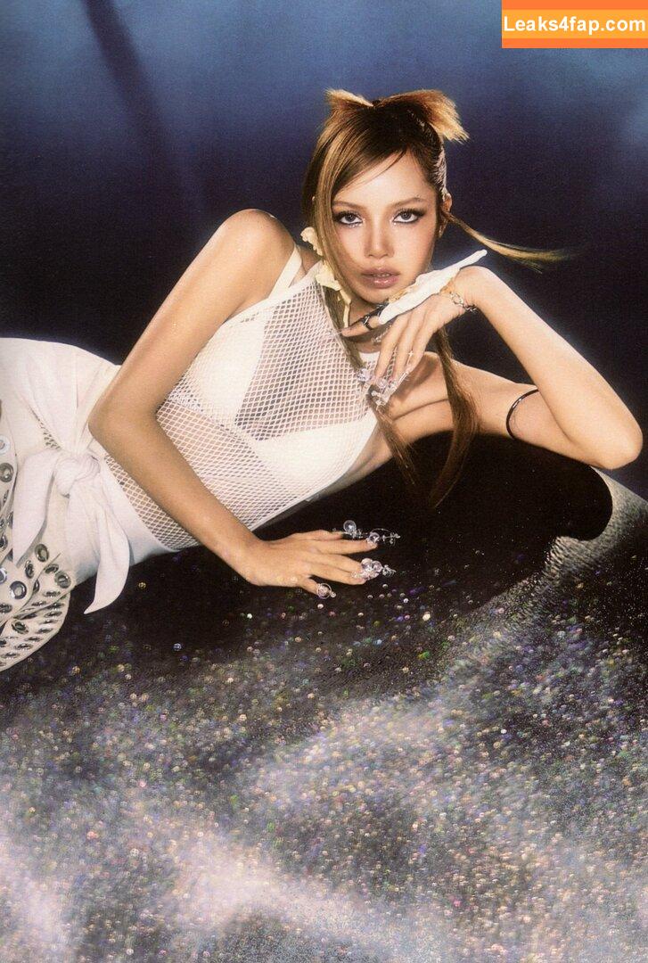 Lisa Blackpink /  слитое фото фото #1893