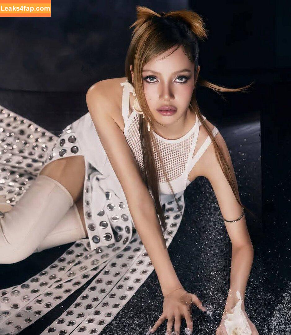 Lisa Blackpink /  слитое фото фото #1894