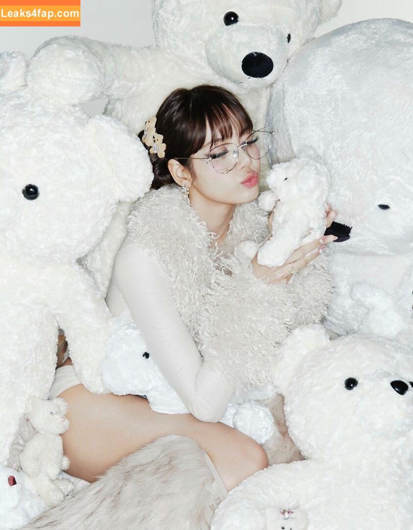 Lisa Blackpink /  leaked photo photo #1908