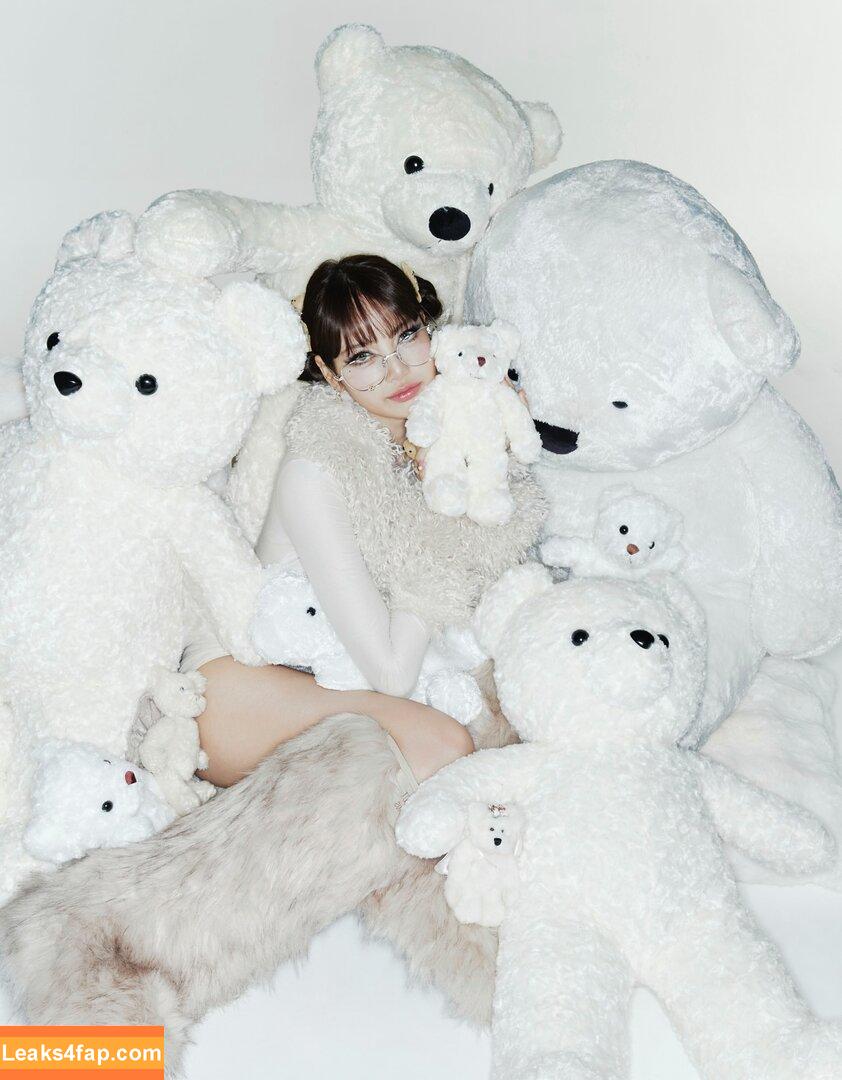 Lisa Blackpink /  leaked photo photo #1911