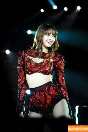 Lisa Blackpink фото #1200