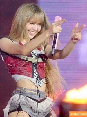 Lisa Blackpink photo #1672