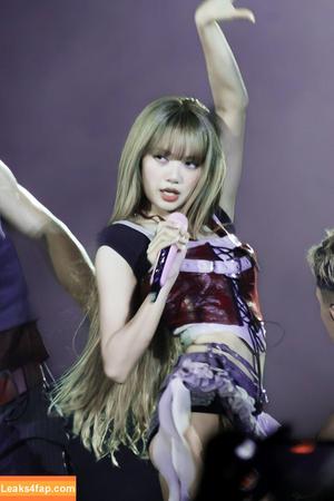 Lisa Blackpink photo #1682