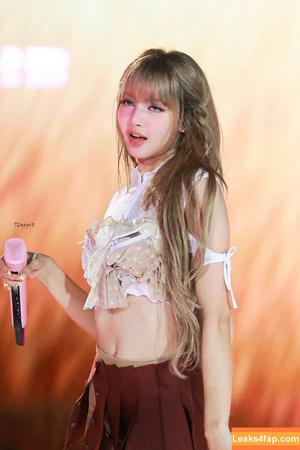 Lisa Blackpink photo #1687