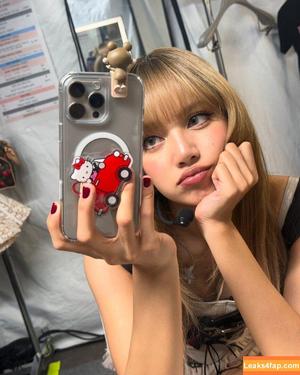 Lisa Blackpink photo #1695