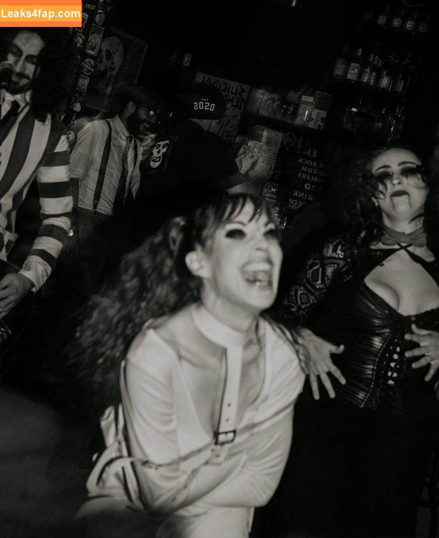 Lisa Foiles / lisafoiles слитое фото фото #0337