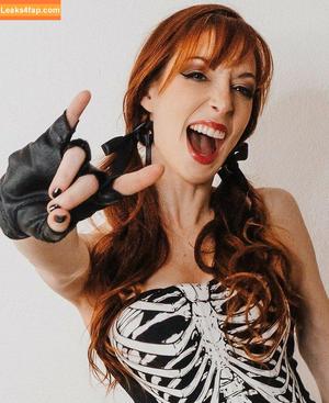 Lisa Foiles photo #0255