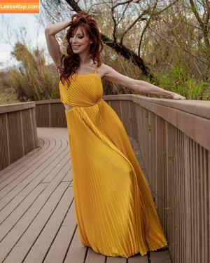 Lisa Foiles photo #0299