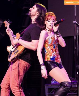 Lisa Foiles фото #0369