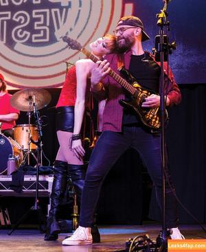 Lisa Foiles фото #0370