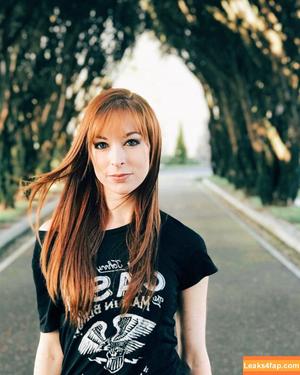 Lisa Foiles фото #0397