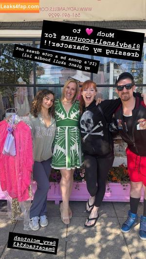 Lisa Foiles photo #0425