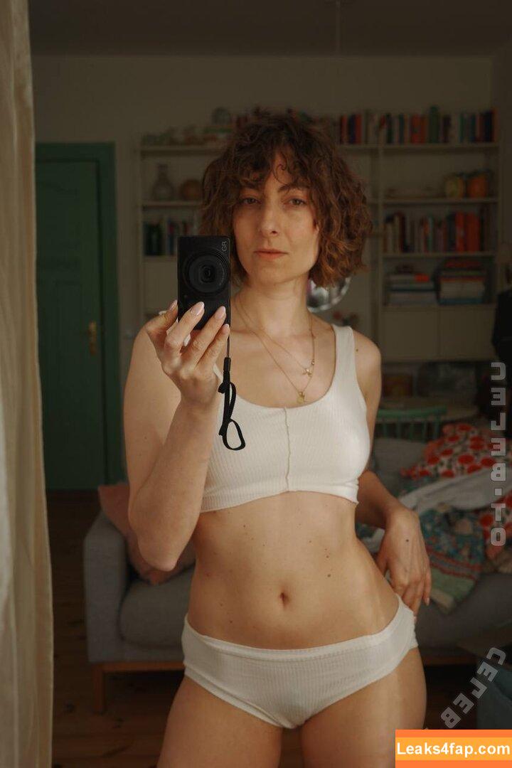 Lisa Frischemeier / lisafrischemeier / lisalaysdown leaked photo photo #0031