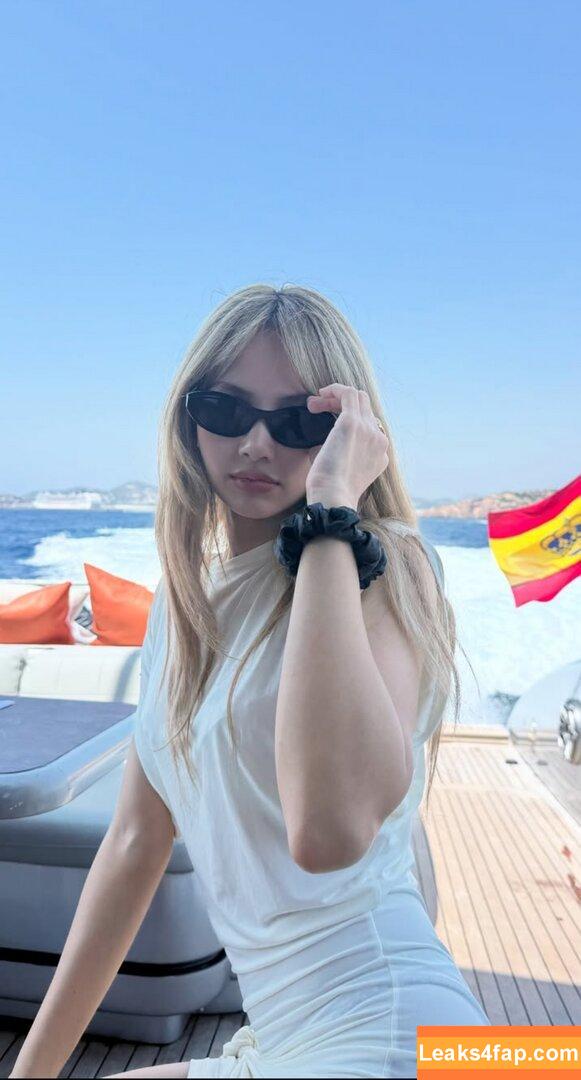 Lisa Manoban / lalalalisa_m leaked photo photo #0037