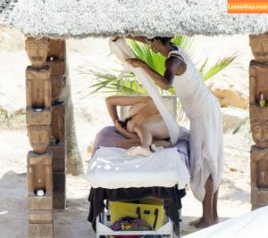 Lisa Snowdon photo #0012