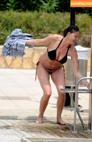 Lisa Snowdon photo #0048