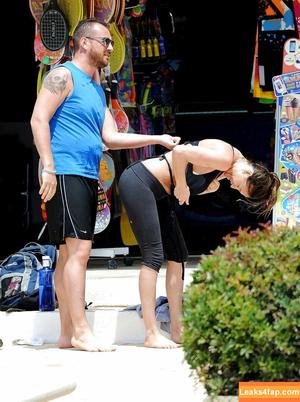 Lisa Snowdon photo #0090