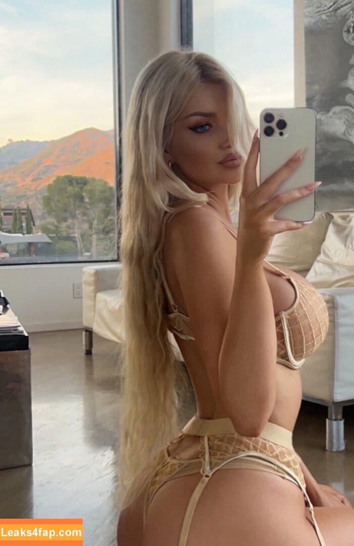 Lisa Vannatta /  leaked photo photo #0011