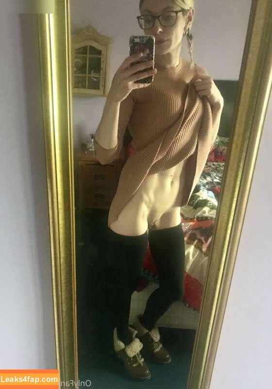 lisa69xxx / lisasixtynine leaked photo photo #0115