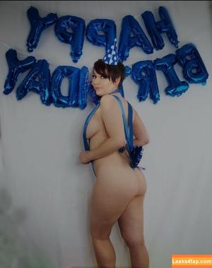Lisalouwho photo #0009