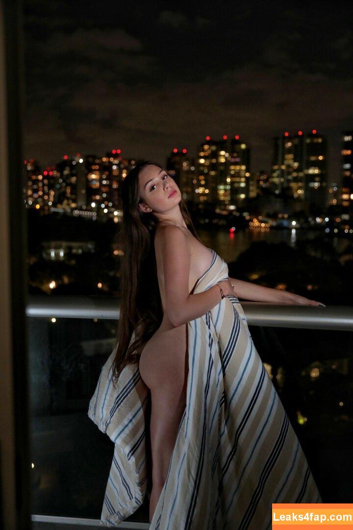 LisiFlex / _li.si_ leaked photo photo #0032