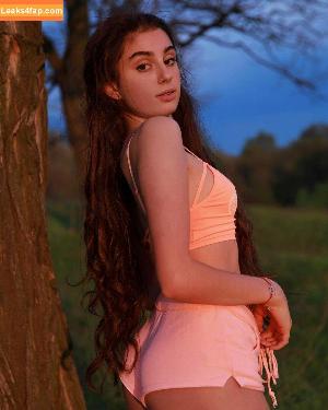 LisiFlex photo #0022