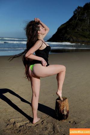 LisiFlex photo #0127
