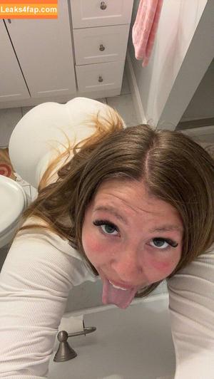 literallymackayla photo #0004