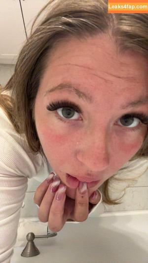 literallymackayla photo #0005