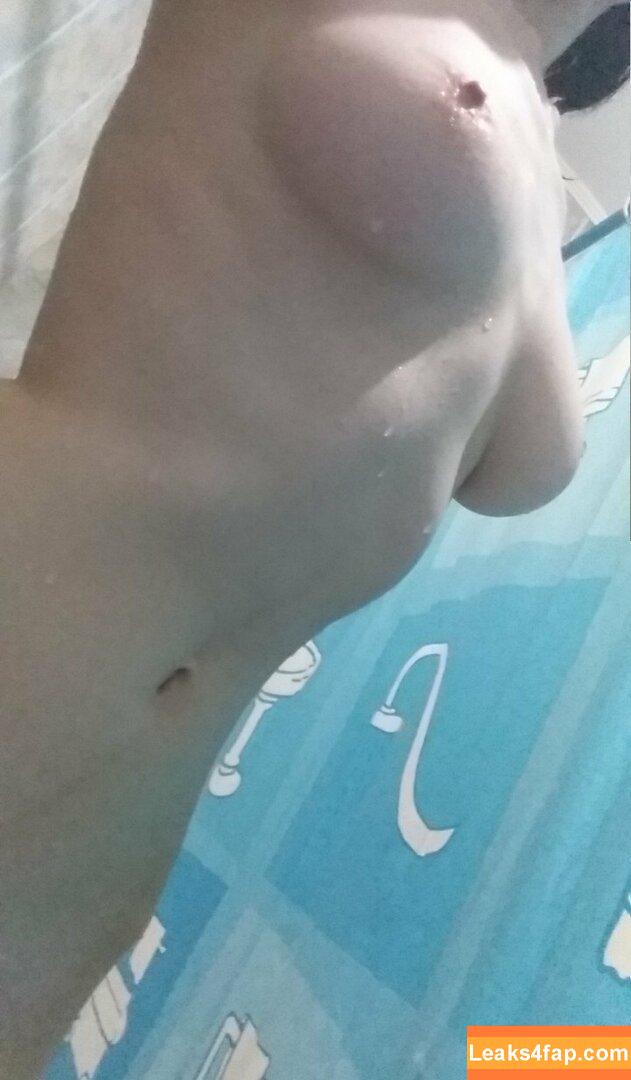 Little_emo_kitten / daddys-emo-girl / daddys_emo_girl / justemokitten leaked photo photo #0125