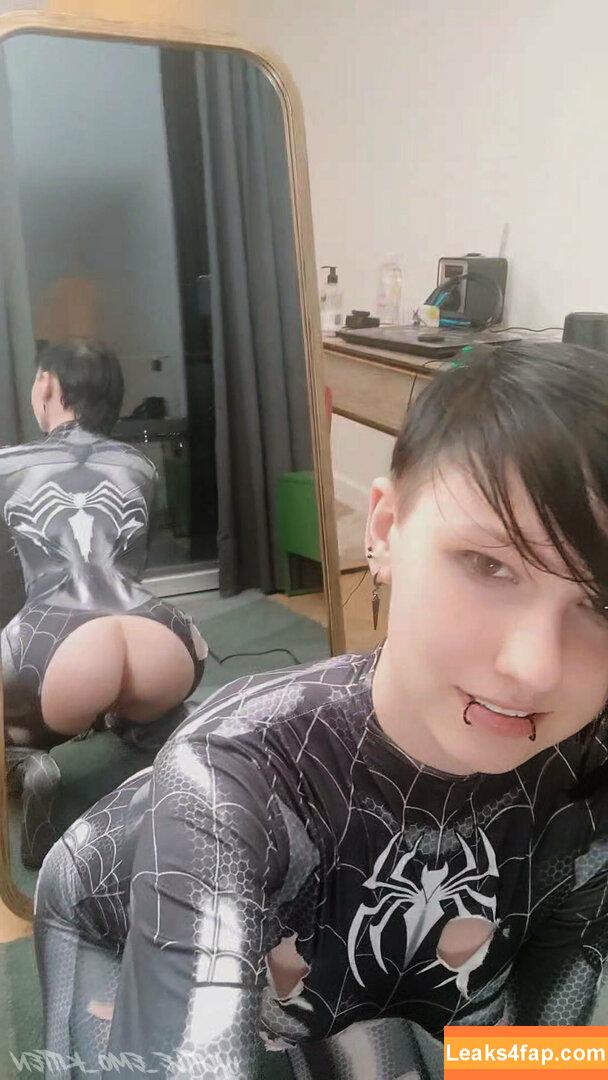 Little_emo_kitten / daddys-emo-girl / daddys_emo_girl / justemokitten leaked photo photo #0423