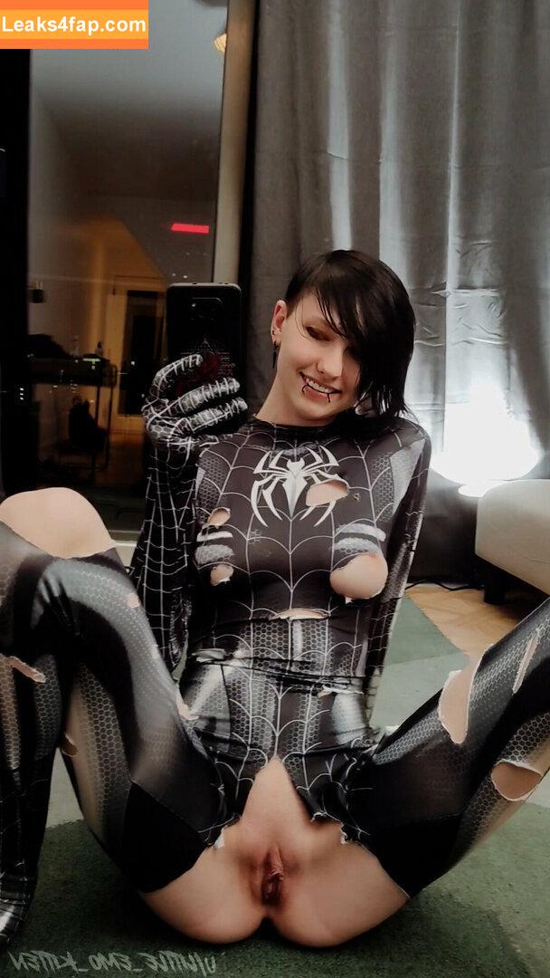 Little_emo_kitten / daddys-emo-girl / daddys_emo_girl / justemokitten leaked photo photo #0432