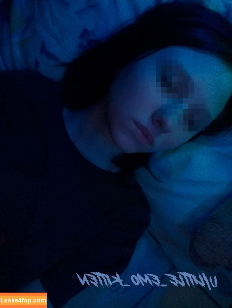 Little_emo_kitten / daddys-emo-girl / daddys_emo_girl / justemokitten leaked photo photo #0694