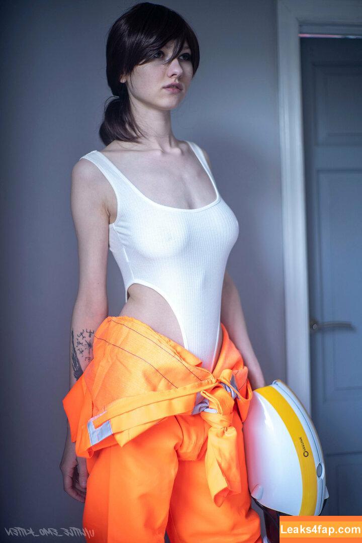 Little_emo_kitten / daddys-emo-girl / daddys_emo_girl / justemokitten leaked photo photo #0708