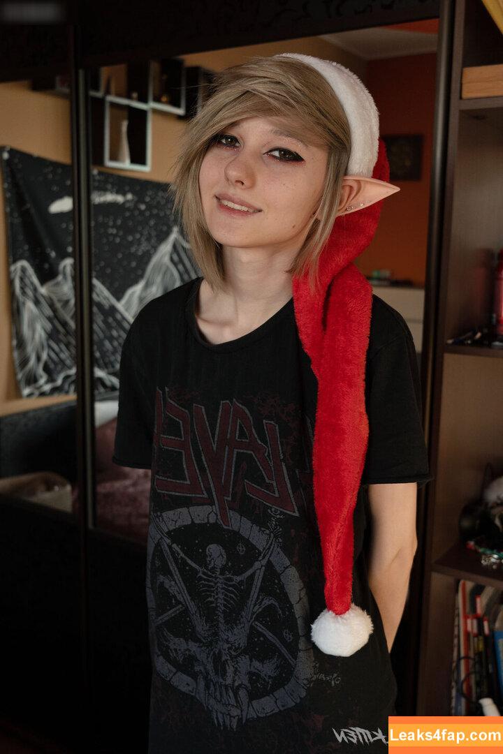 Little_emo_kitten / daddys-emo-girl / daddys_emo_girl / justemokitten leaked photo photo #0851