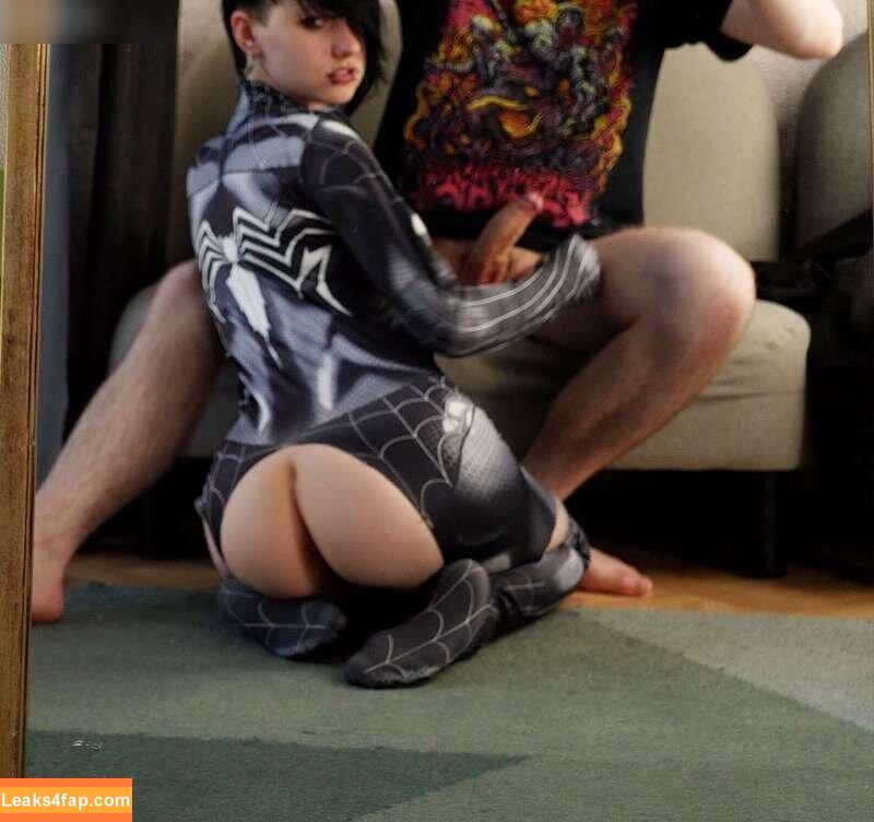 Little_emo_kitten / daddys_emo_girl leaked photo photo #1240