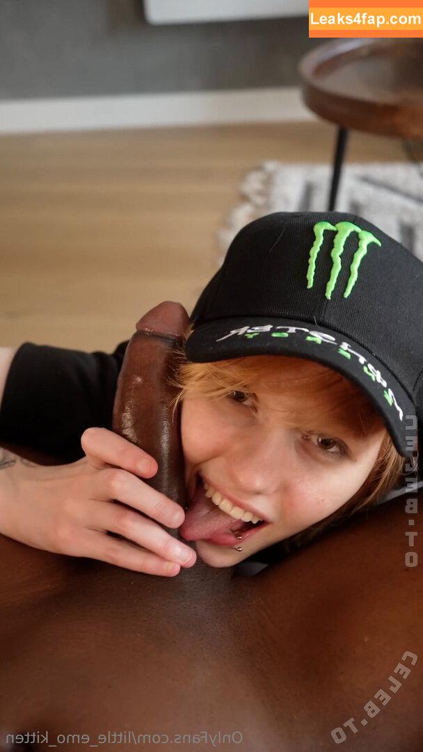 Little_emo_kitten / daddys-emo-girl / daddys_emo_girl / justemokitten leaked photo photo #2407