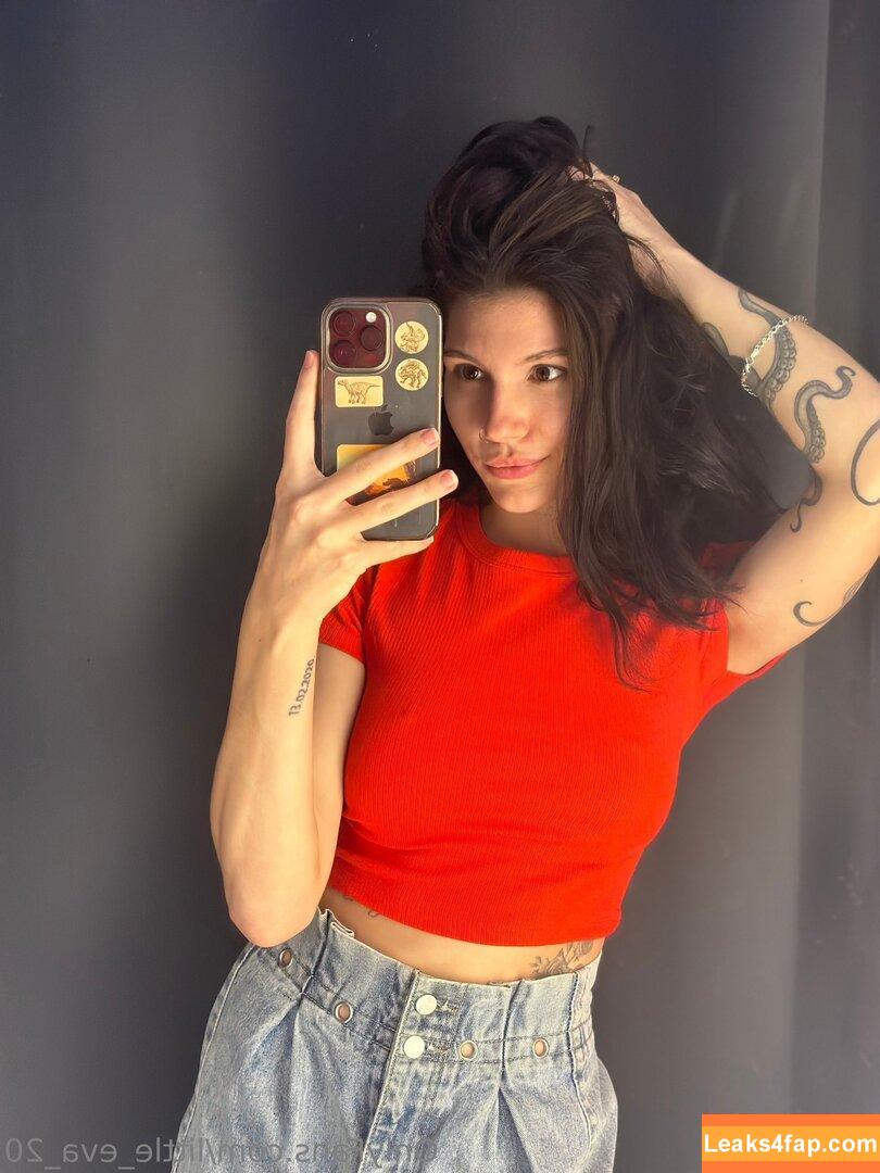 little_eva_21 /  leaked photo photo #0008