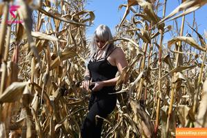 Little Princess Hedi photo #0076