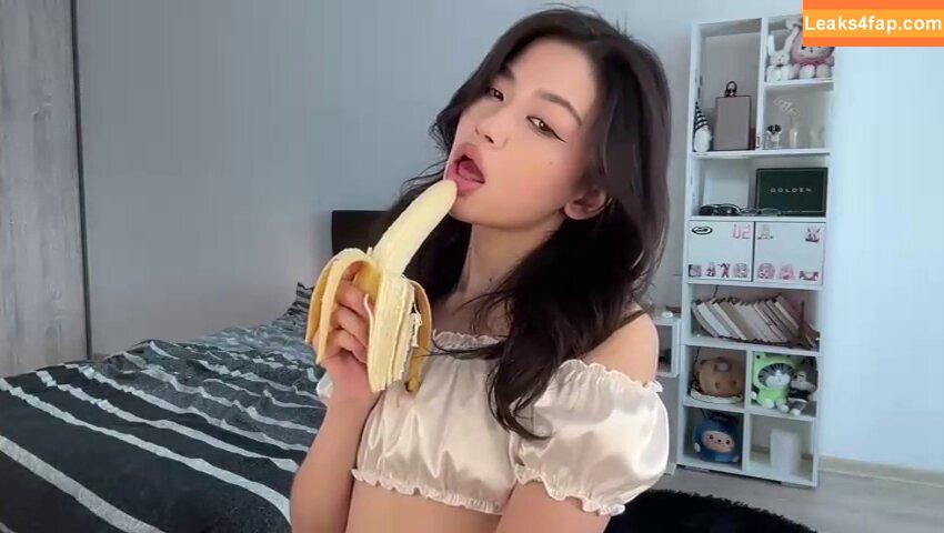 little_sunrice / lilyriceee leaked photo photo #0009