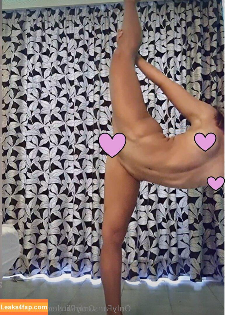 littlechloe_oficial /  leaked photo photo #0003