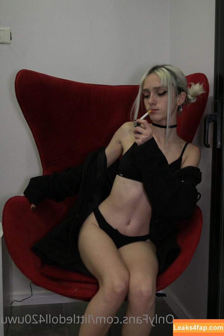 littledoll420uwu /  leaked photo photo #0009