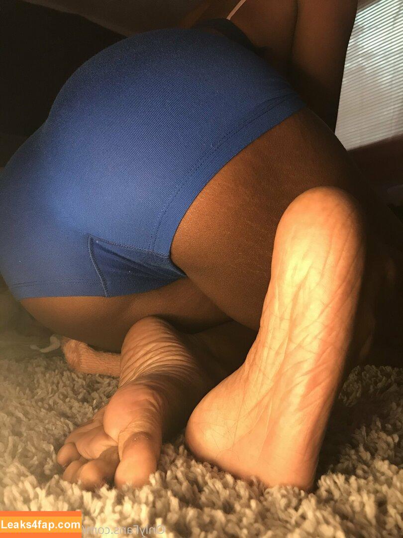 littleebonyfeet / prettyfeetpicsx leaked photo photo #0028