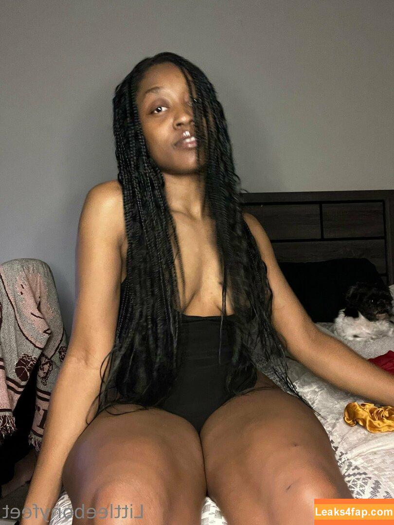 littleebonyfeet / prettyfeetpicsx leaked photo photo #0079