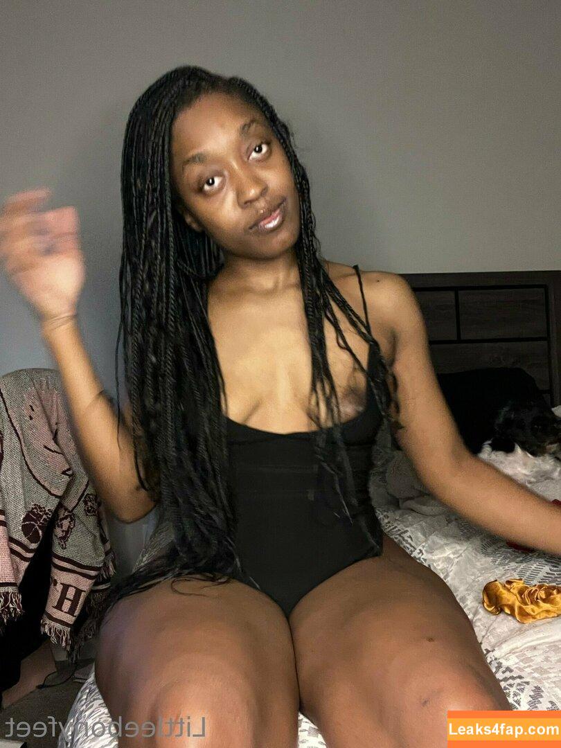 littleebonyfeet / prettyfeetpicsx leaked photo photo #0081