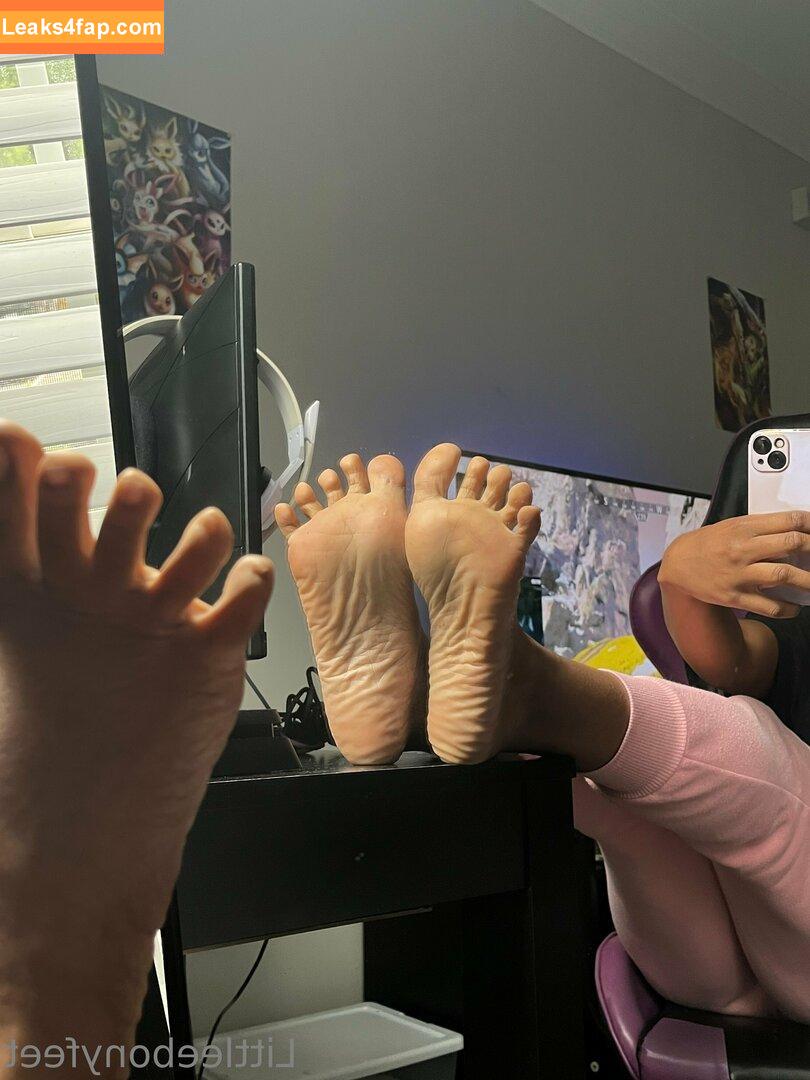 littleebonyfeet / prettyfeetpicsx leaked photo photo #0115